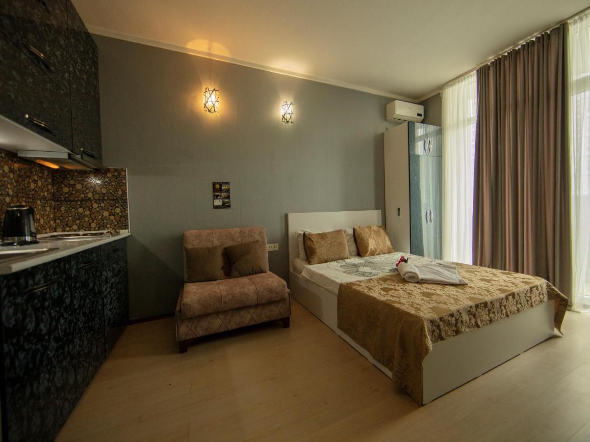 Tower Apartments Батуми Екстериор снимка