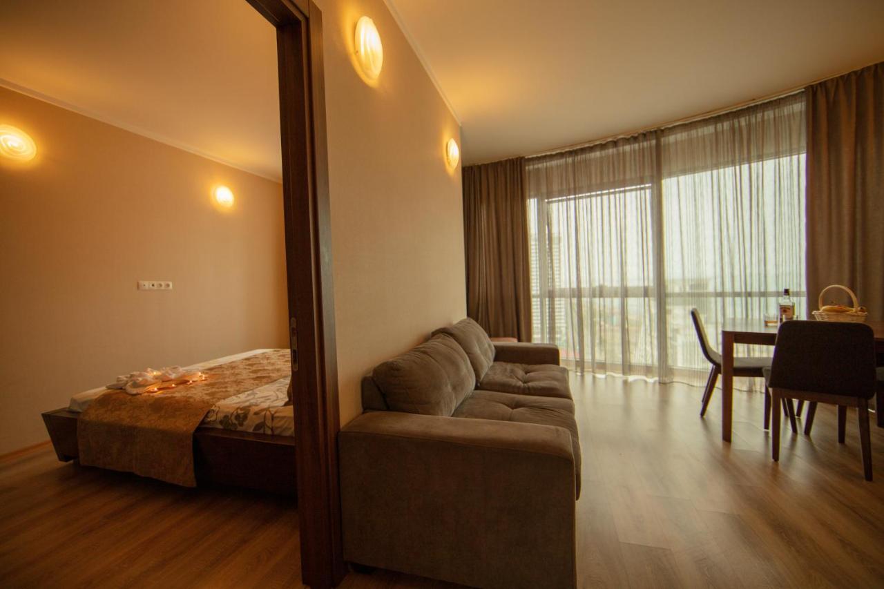 Tower Apartments Батуми Екстериор снимка