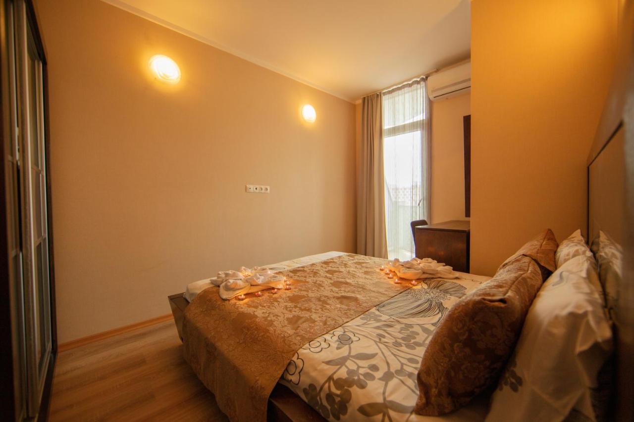 Tower Apartments Батуми Екстериор снимка