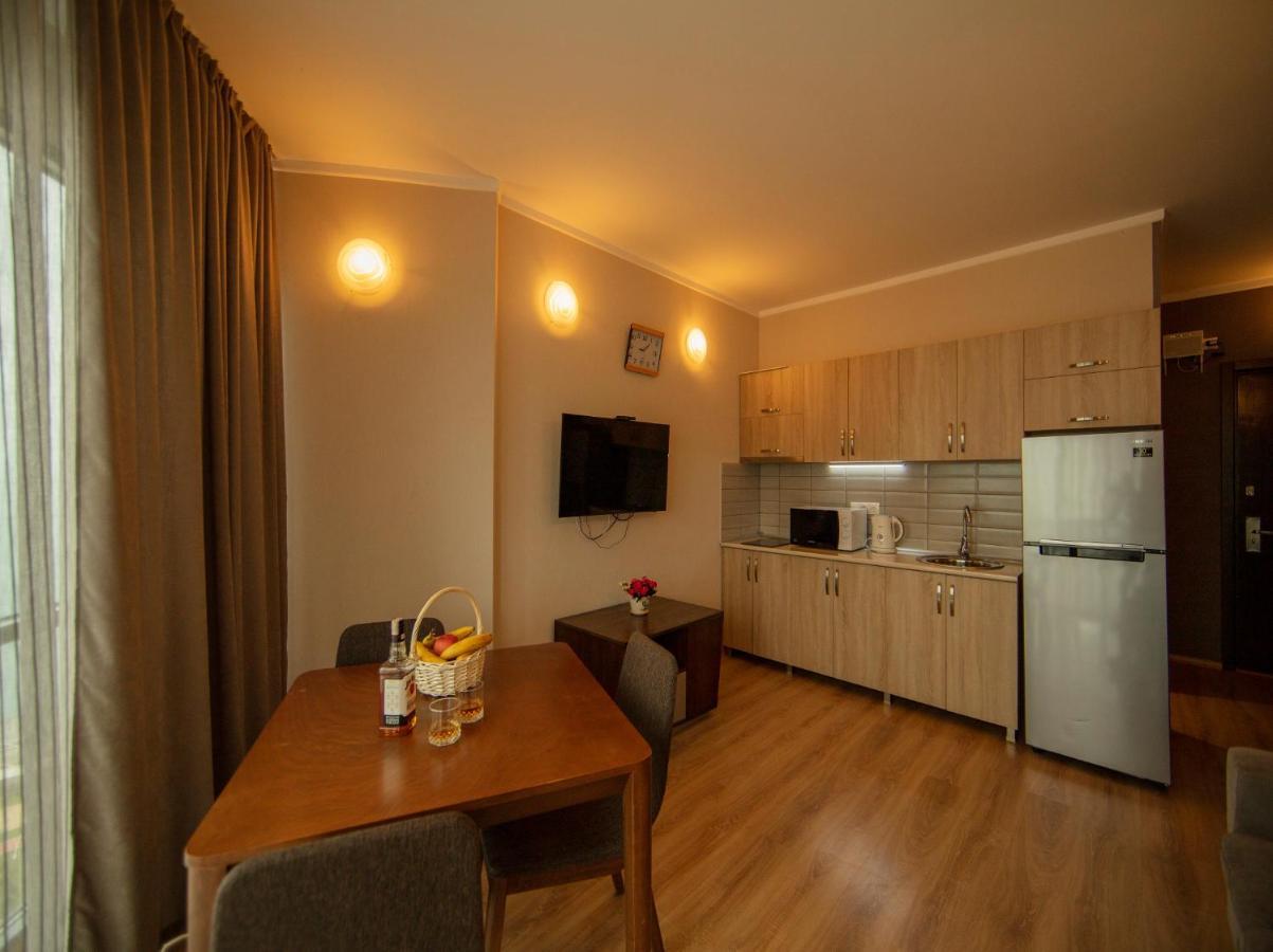 Tower Apartments Батуми Екстериор снимка