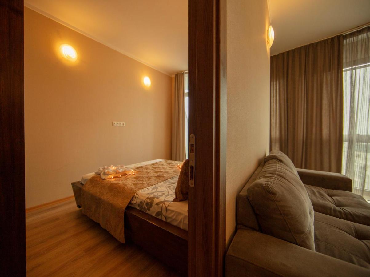 Tower Apartments Батуми Екстериор снимка