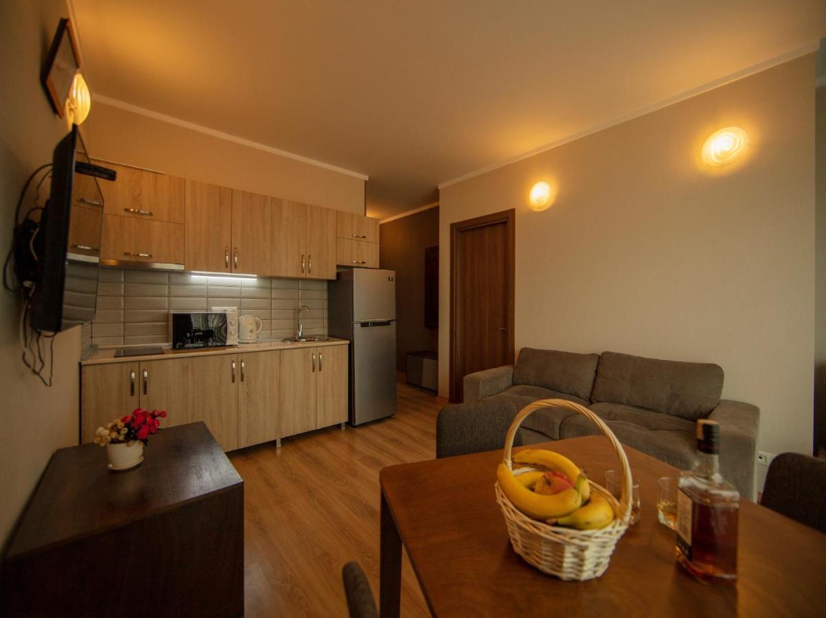 Tower Apartments Батуми Екстериор снимка