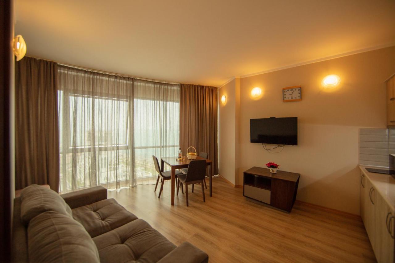 Tower Apartments Батуми Екстериор снимка