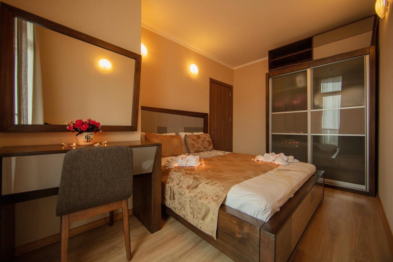 Tower Apartments Батуми Екстериор снимка