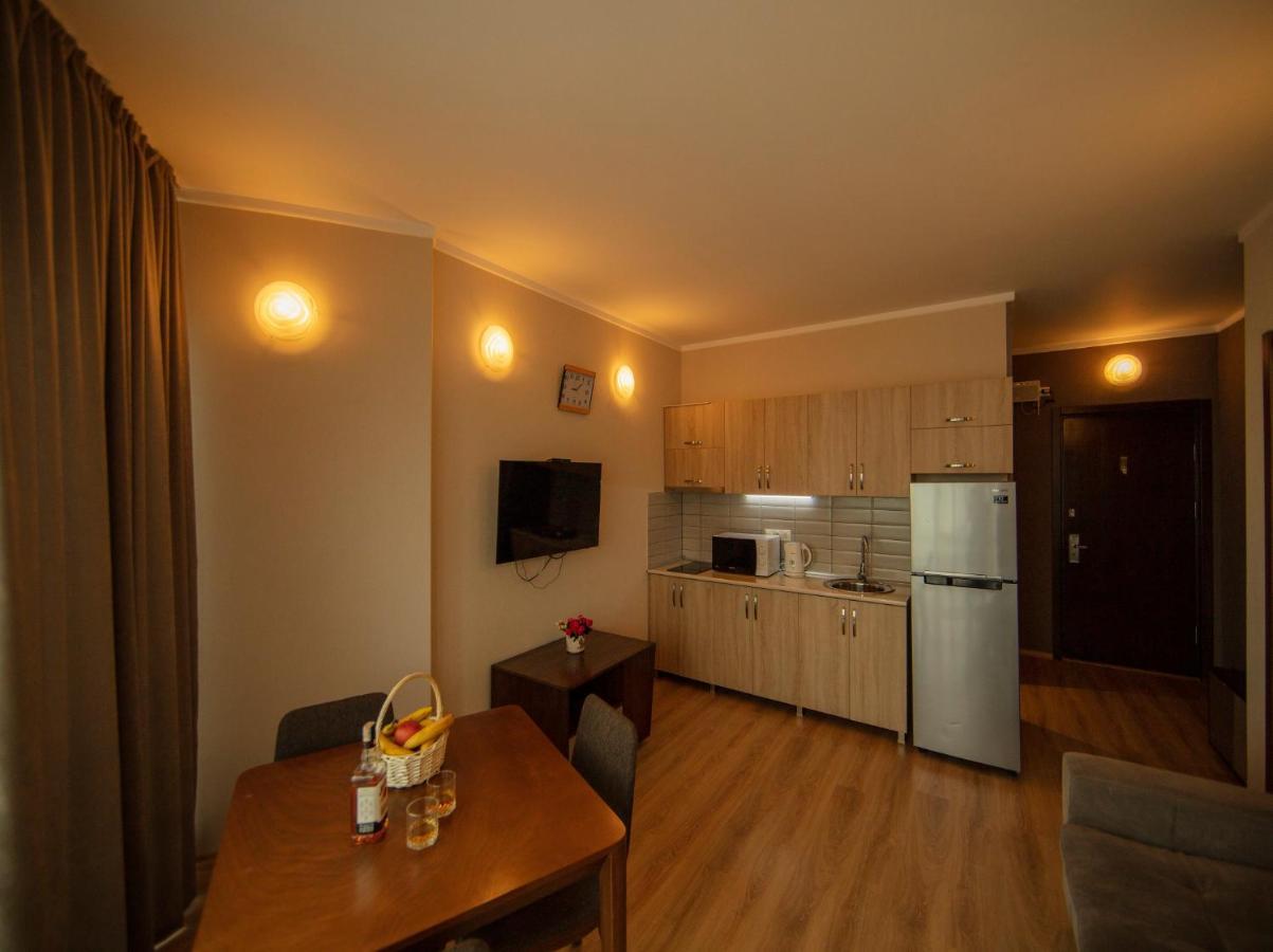 Tower Apartments Батуми Екстериор снимка