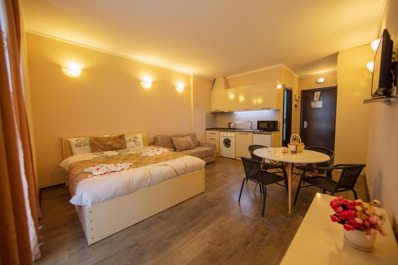 Tower Apartments Батуми Екстериор снимка