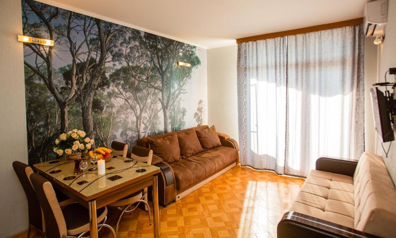 Tower Apartments Батуми Екстериор снимка