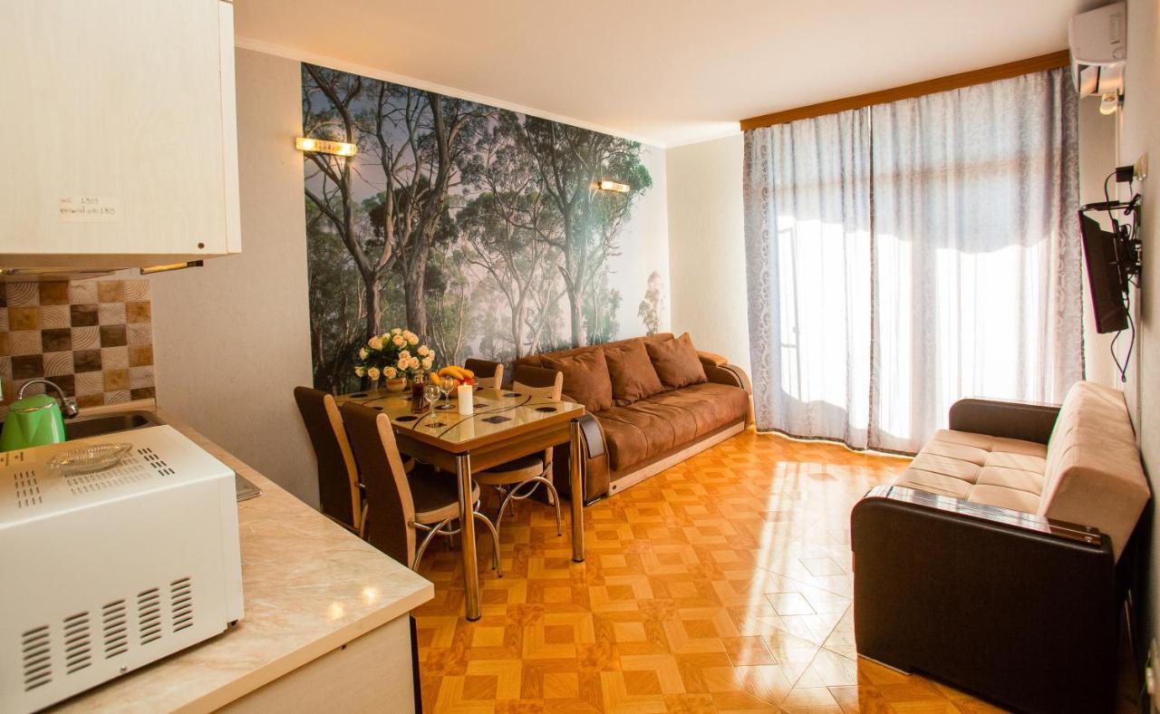 Tower Apartments Батуми Екстериор снимка