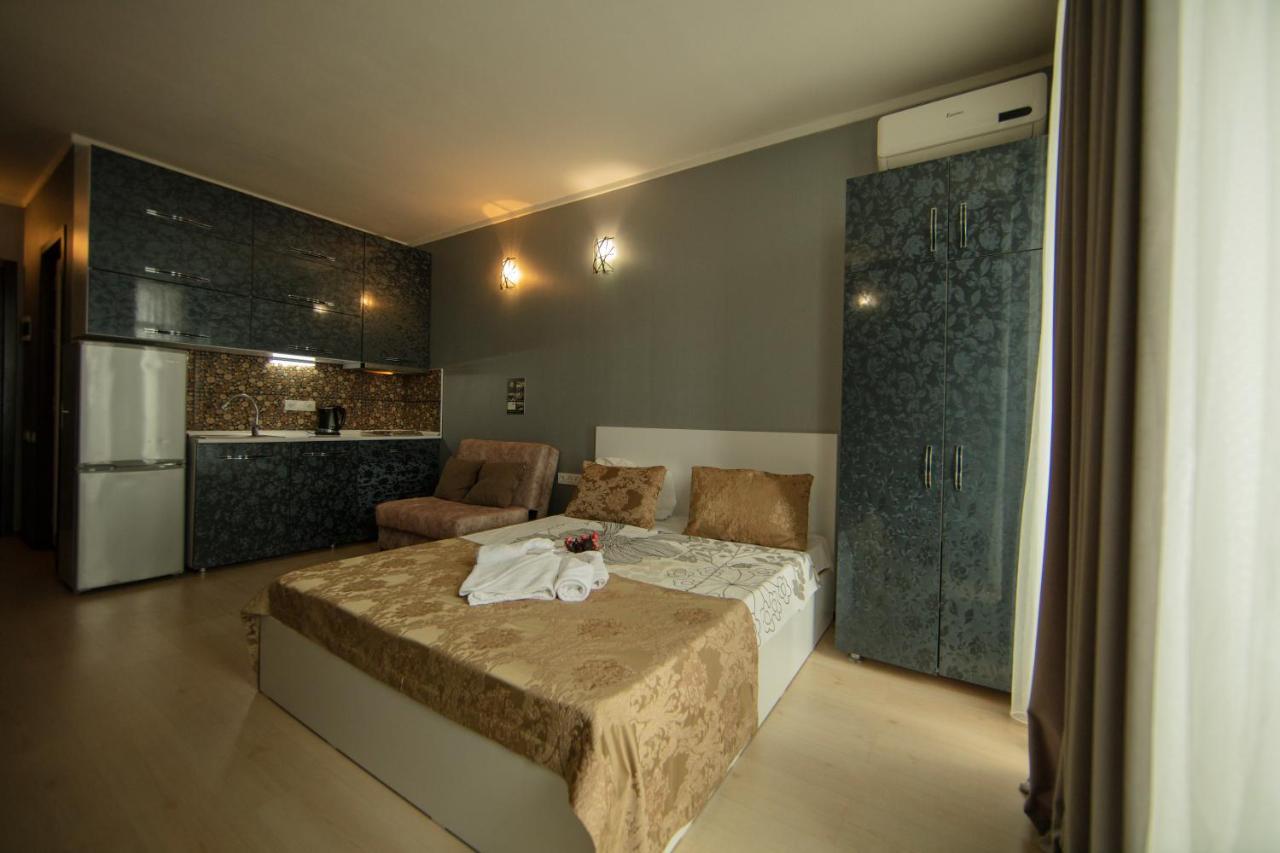 Tower Apartments Батуми Екстериор снимка
