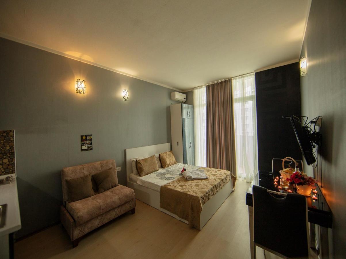 Tower Apartments Батуми Екстериор снимка