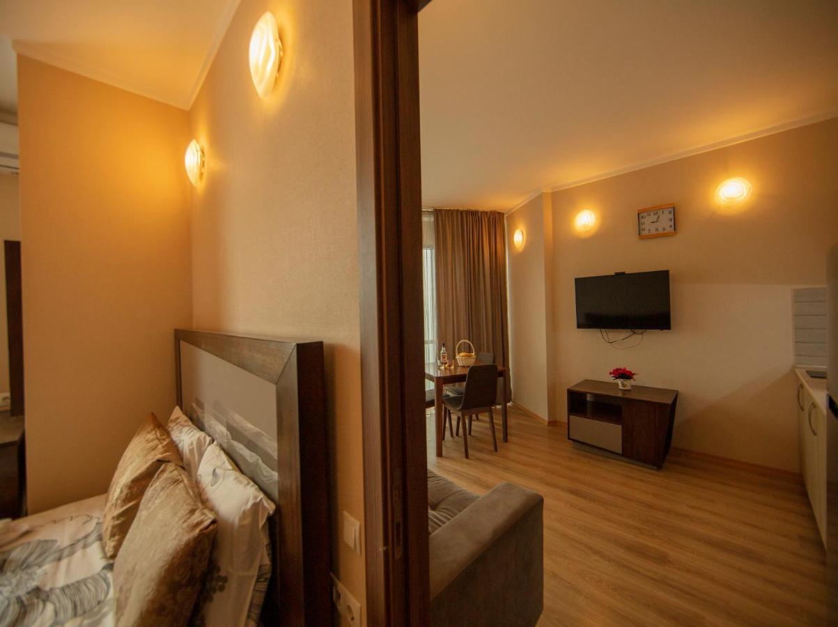 Tower Apartments Батуми Екстериор снимка