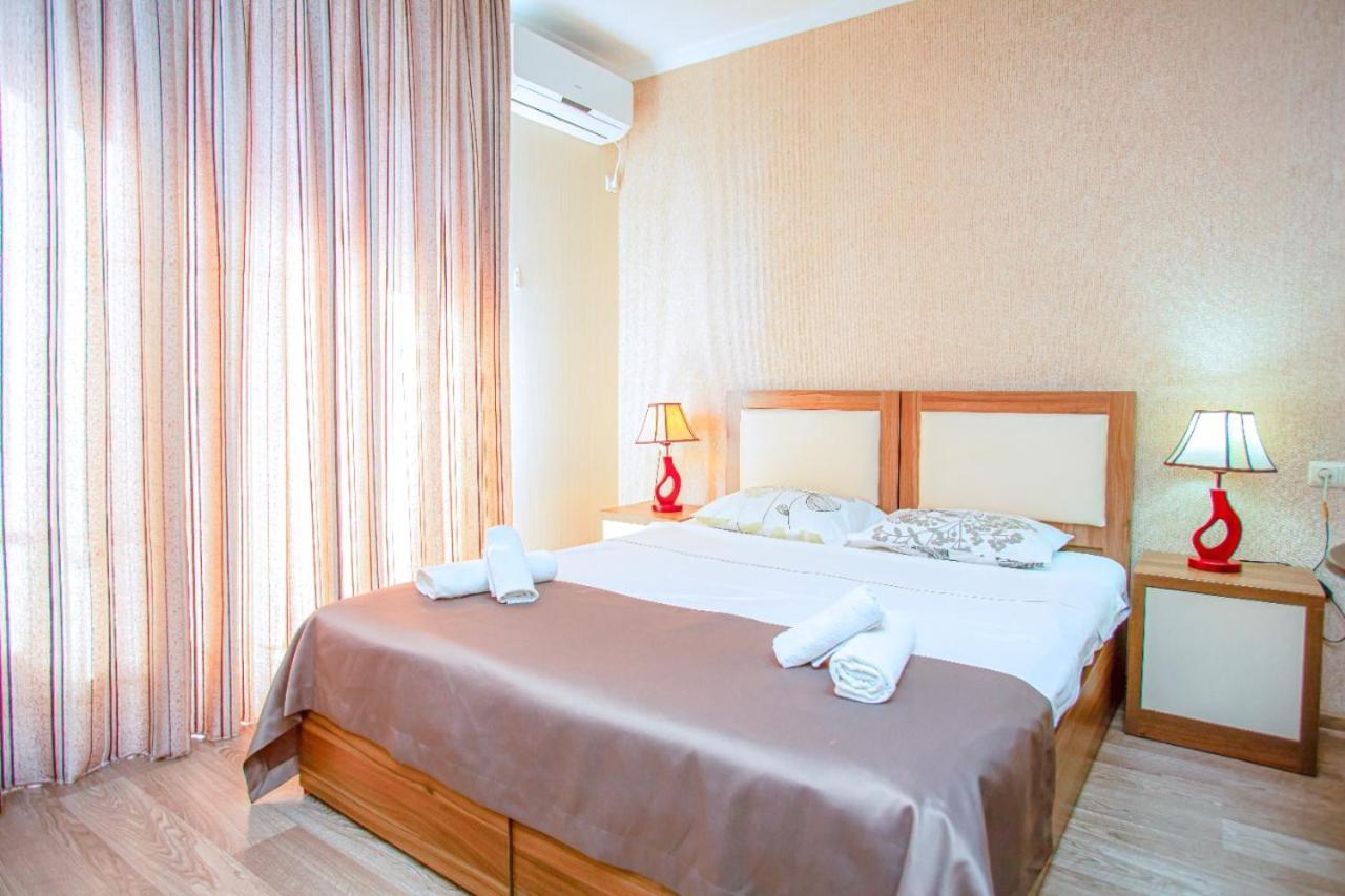 Tower Apartments Батуми Екстериор снимка