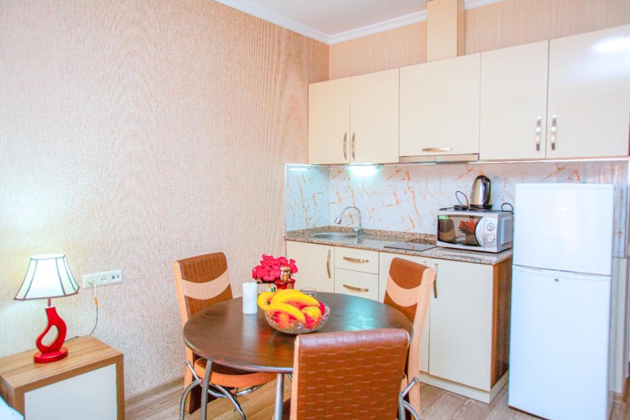 Tower Apartments Батуми Екстериор снимка