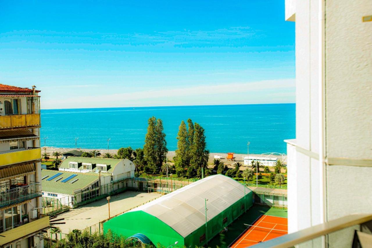 Tower Apartments Батуми Екстериор снимка